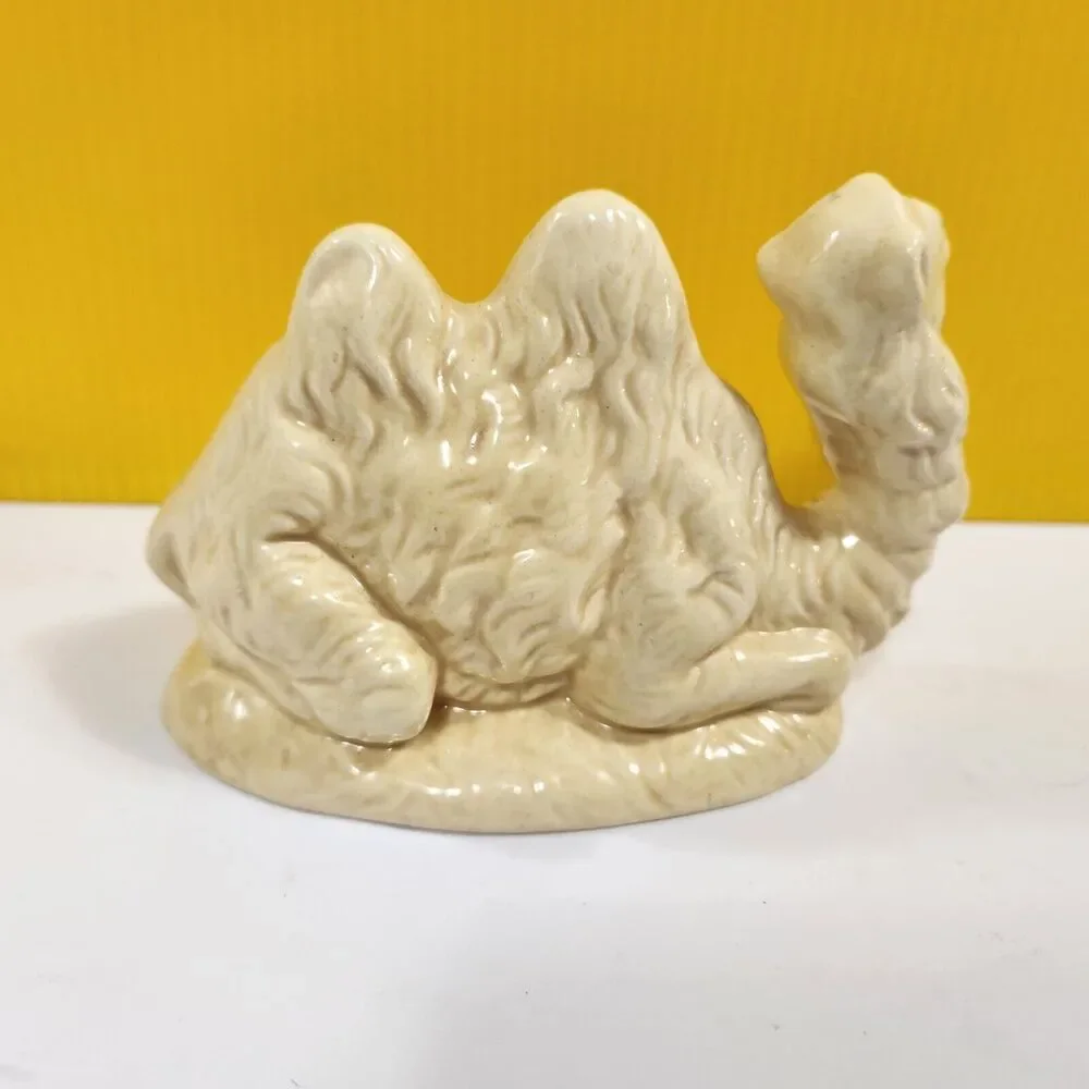 Atlantic Mold Camel Laying Nativity Figure Cream Beige Glaze Ceramic 4